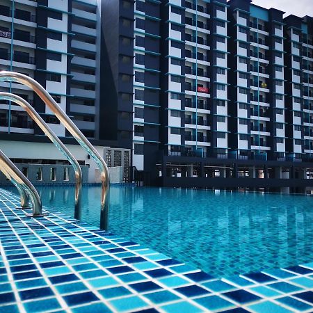 Zamrud Residensi Apartamento Kajang Exterior foto